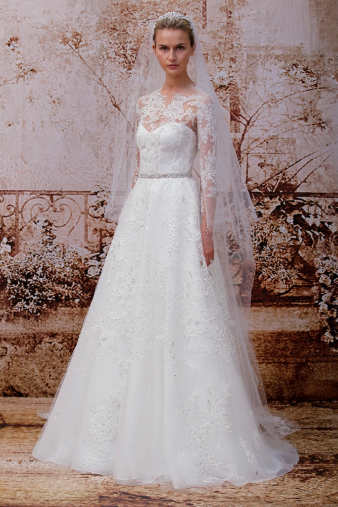 Long sleeve wedding dress 