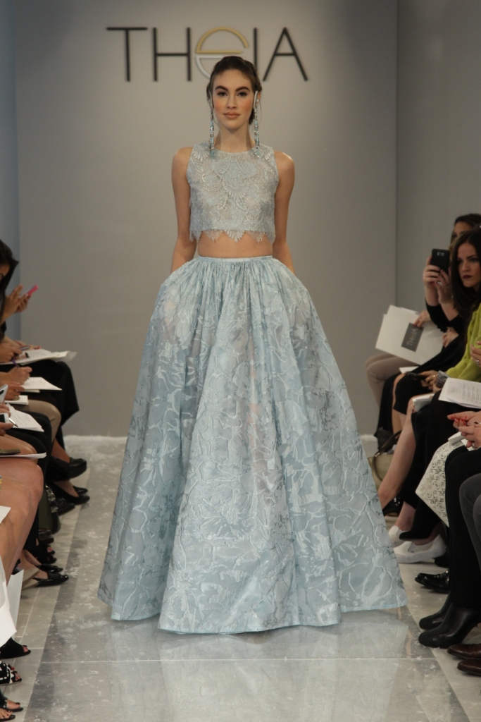 Carolina Herrera Pre-Fall 2015 | Fashion, Gowns, Gorgeous gowns