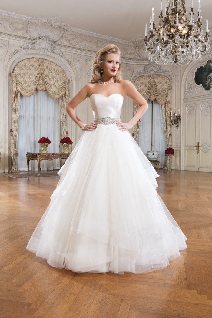 Style 8779 Tulle Wedding Dress by Justin Alexander