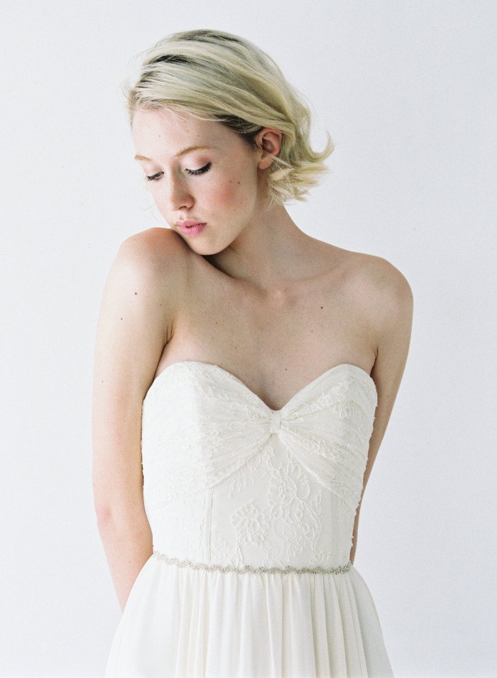 Sweetheart neckline lace wedding dress | Truvelle 'Elizabeth'