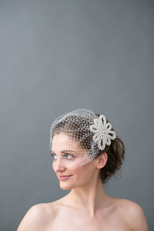 Birdcage wedding veil by Jaclyn Jordan New York. Image by Petronella Photography