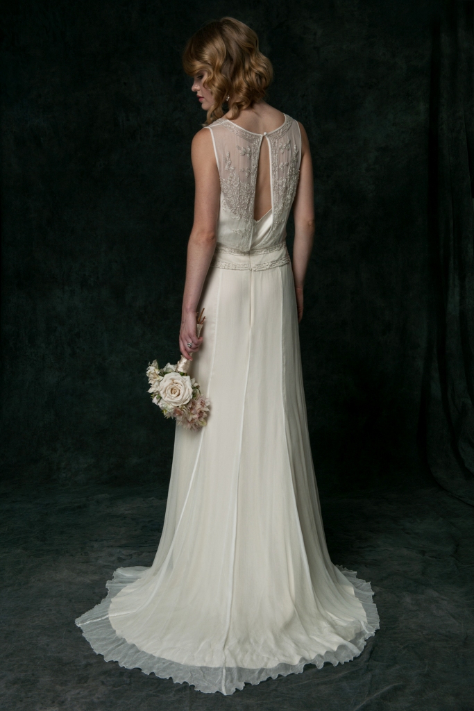 Silk charmeuse beaded wedding dress | Saja Wedding | Photography by Dayane Ohira