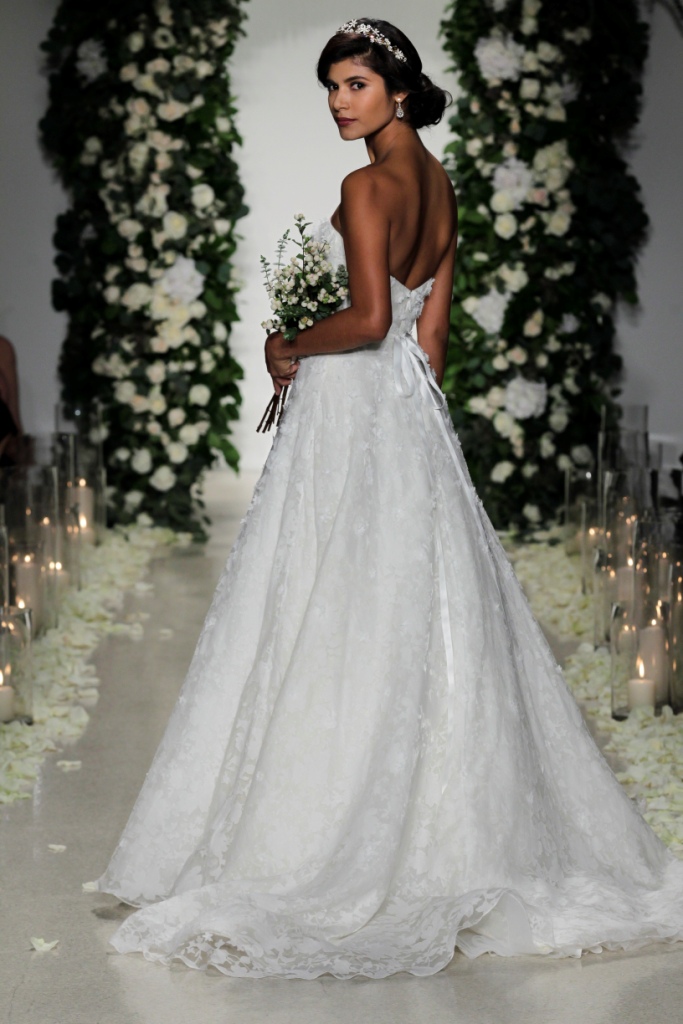 Back detail, Lace strapless wedding dress | Anne Barge Wedding Dresses Fall 2016 | Photo by Dan Lecca