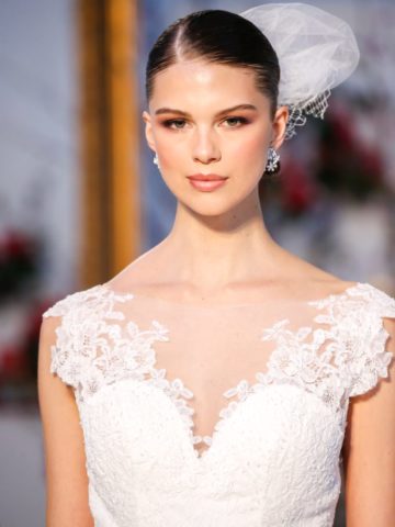 Classic wedding dress neckline detail | Anne Barge Spring 2017