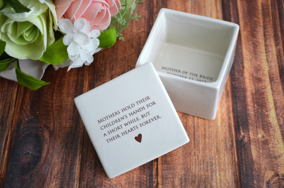 mother of the groom gifts