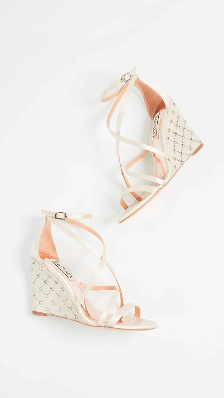 Wedge Wedding Shoes and Sandals Dress for the Wedding