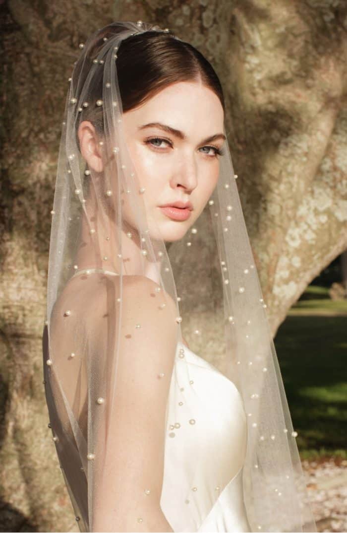 wedding veil with pearls