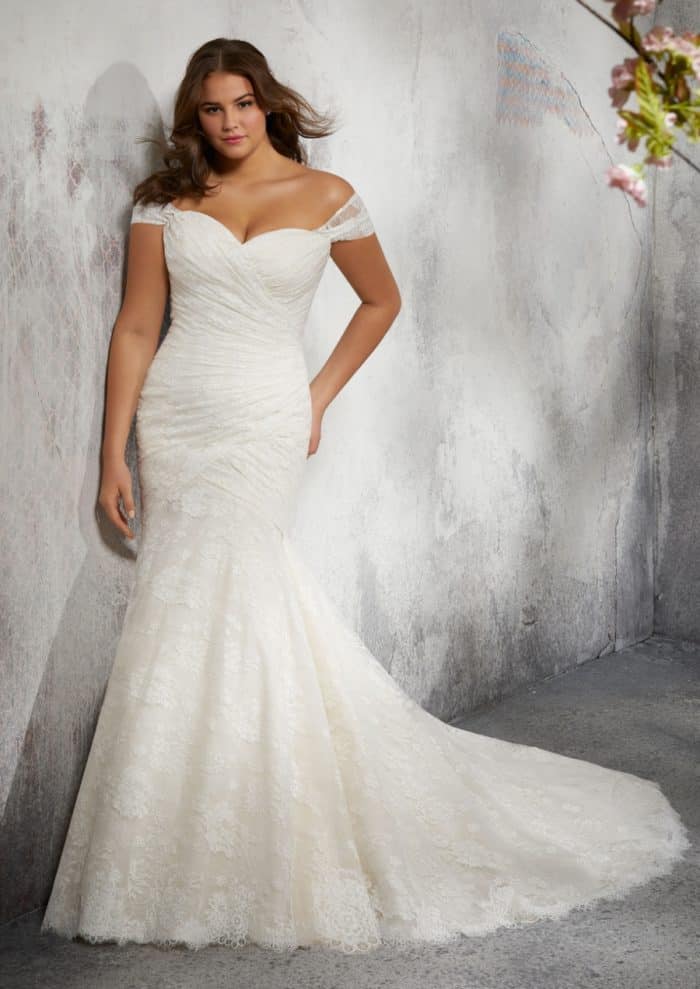 Gorgeous Plus Size Wedding Dresses from the Julietta ...