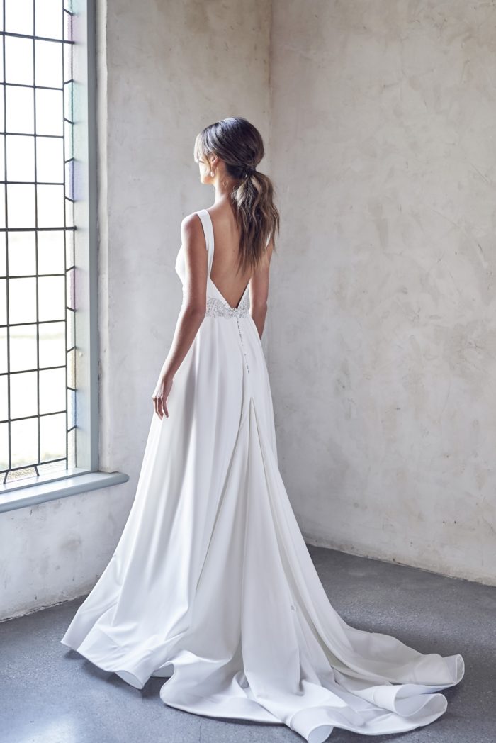 Flowy wedding dress