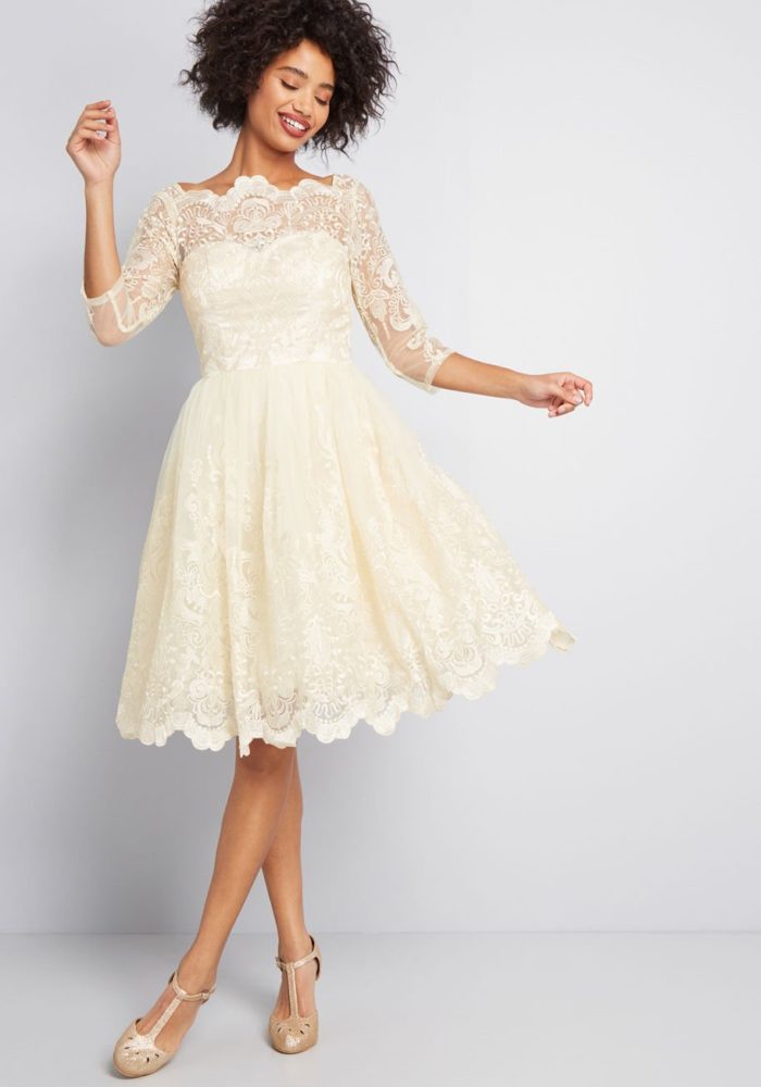 Short retro wedding dress with sleeves