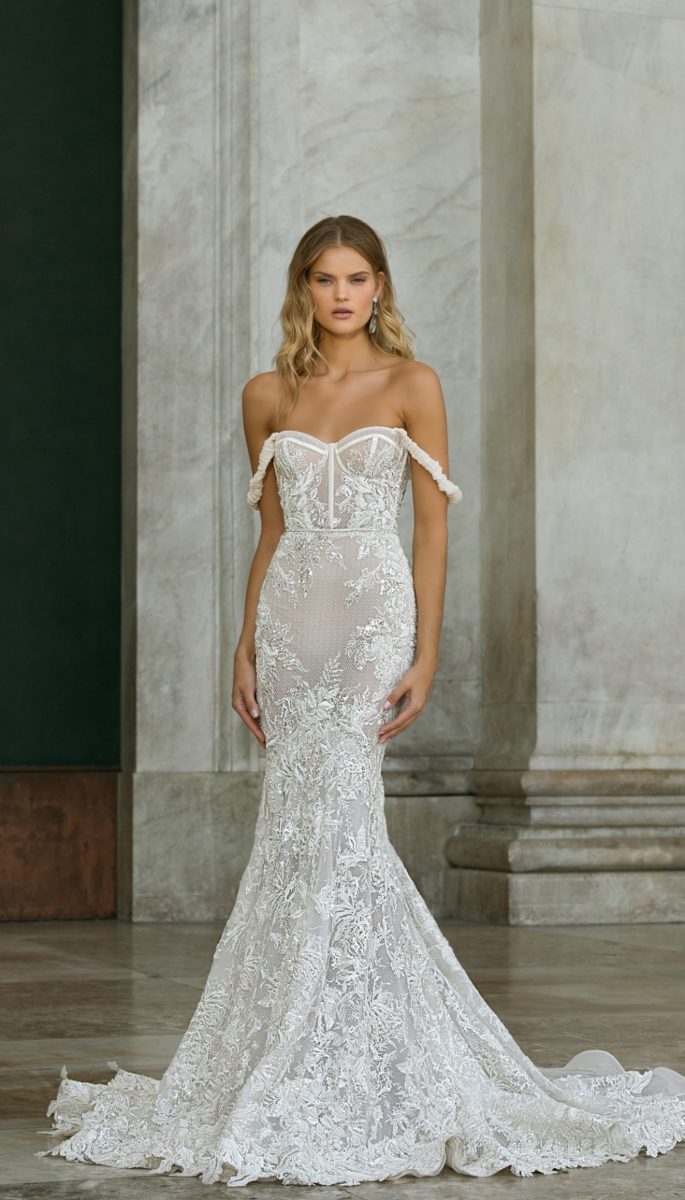 Off the shoulder corset Berta wedding