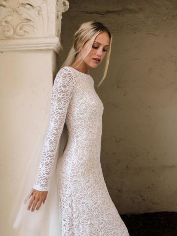 long sleeve lace wedding dress
