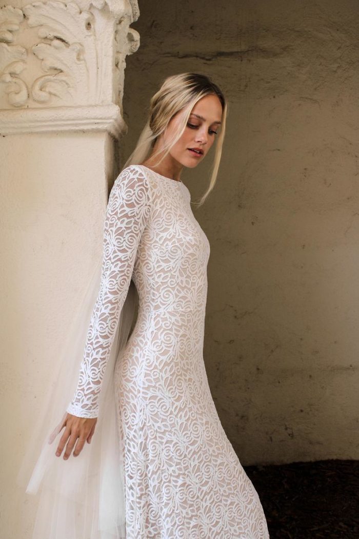 long sleeve lace wedding dress